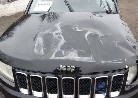 2013 Jeep Compass Latitude z USA, uszkodzony, nr VIN 1C4NJDEB2DD209145